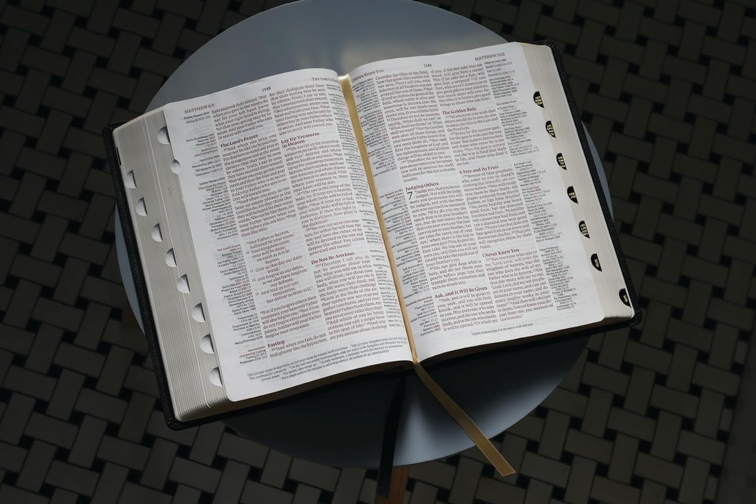 ESV, Thompson Chain-Reference Bible, Large Print, Red Letter - Image 11