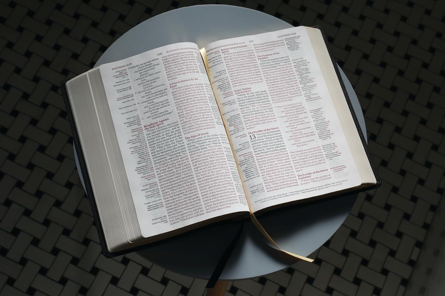 ESV, Thompson Chain-Reference Bible, Large Print, Red Letter - Image 14