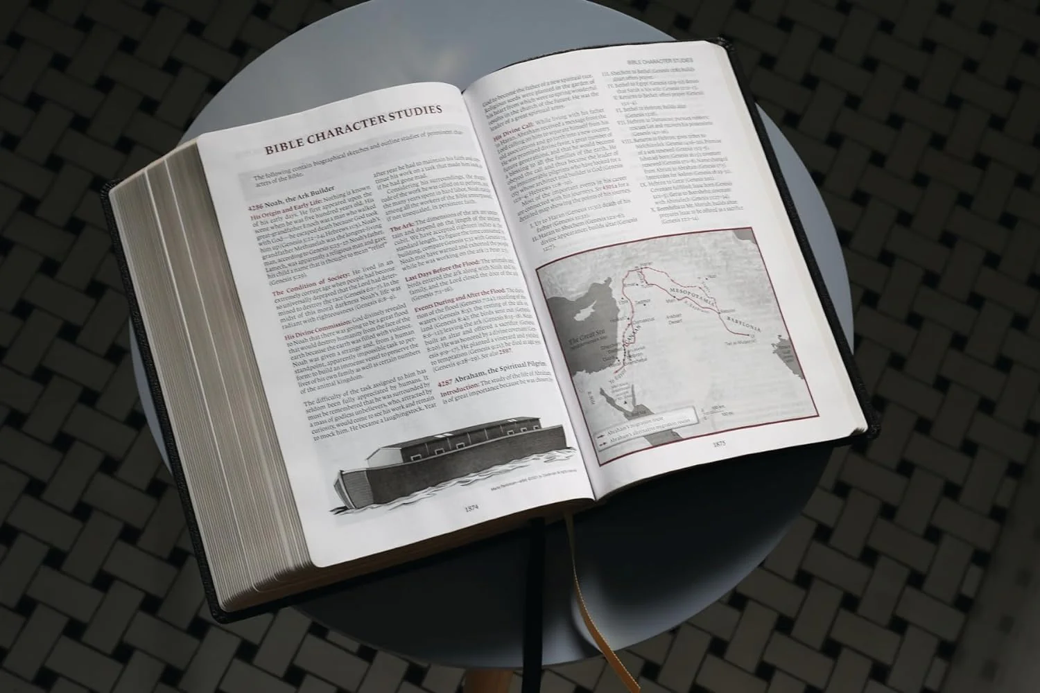 ESV, Thompson Chain-Reference Bible, Large Print, Red Letter - Image 15