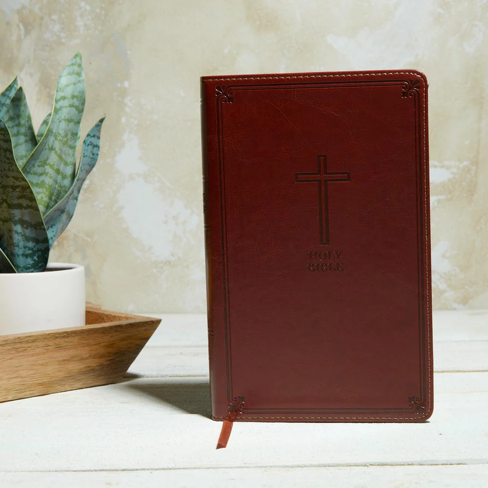 KJV, Deluxe Gift Bible, Red Letter Edition, Comfort Print - Image 15