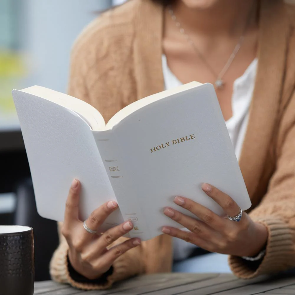 KJV, Gift and Award Bible, Red Letter Edition, Comfort Print - Image 8