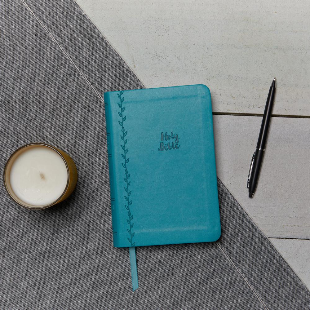 KJV, Value Thinline Bible, Compact, Red Letter, Comfort Print - Image 10