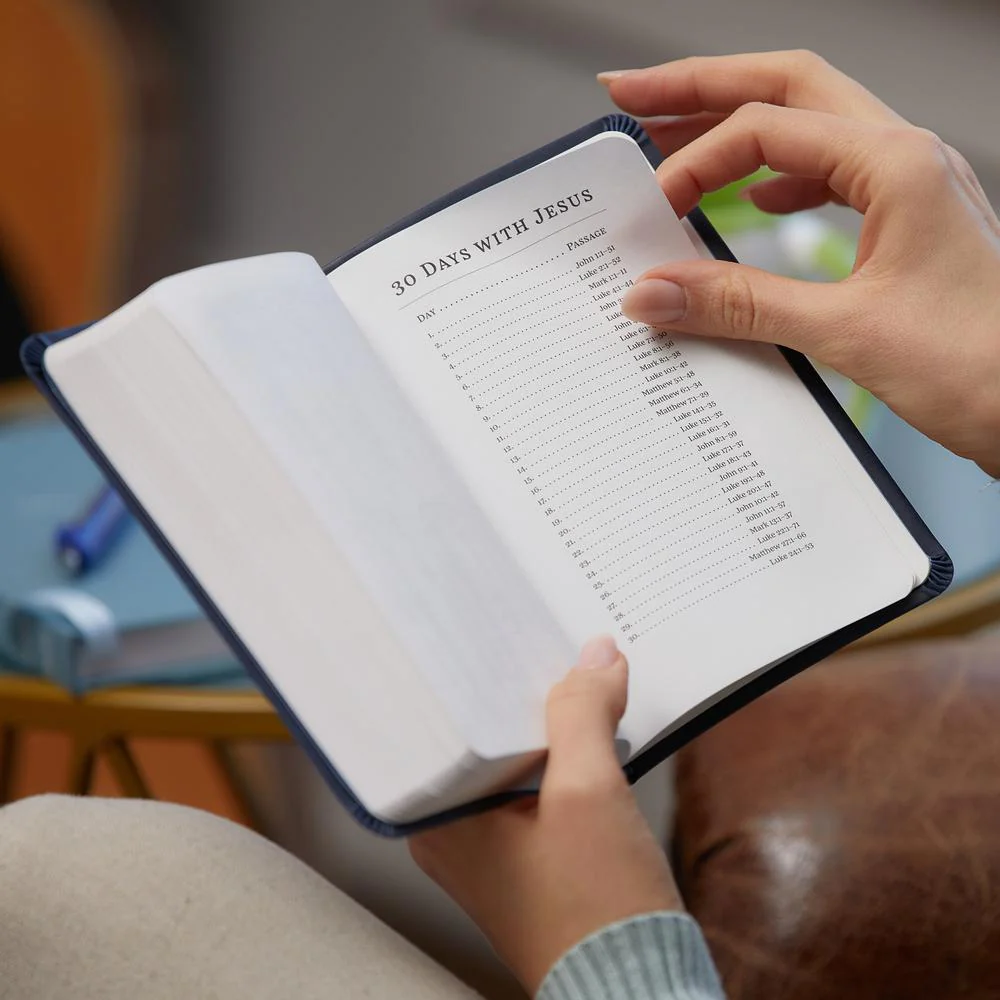 KJV, Value Thinline Bible, Compact, Red Letter, Comfort Print - Image 30