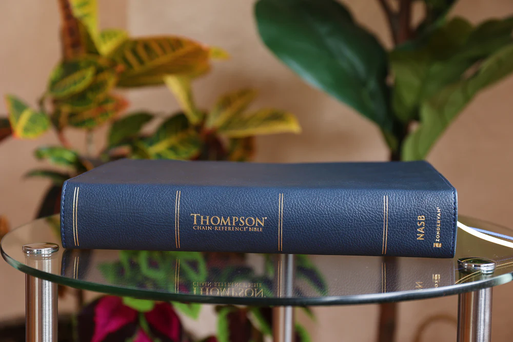 NASB, Thompson Chain-Reference Bible, Large Print, 1995 Text, Red Letter, Comfort Print - Image 4