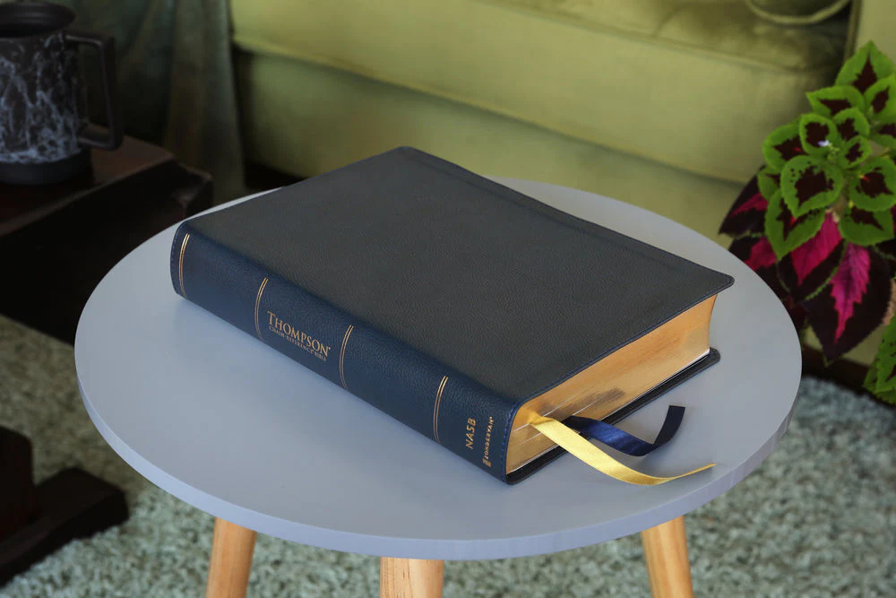 NASB, Thompson Chain-Reference Bible, Large Print, 1995 Text, Red Letter, Comfort Print - Image 7