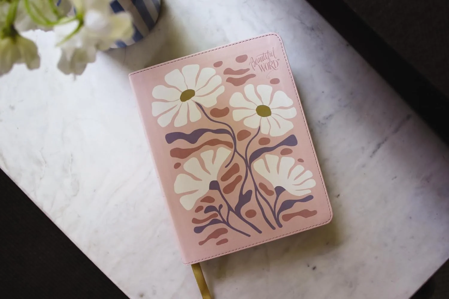 NIV, Beautiful Word Coloring Bible: Hundreds of Verses to Color - Image 22