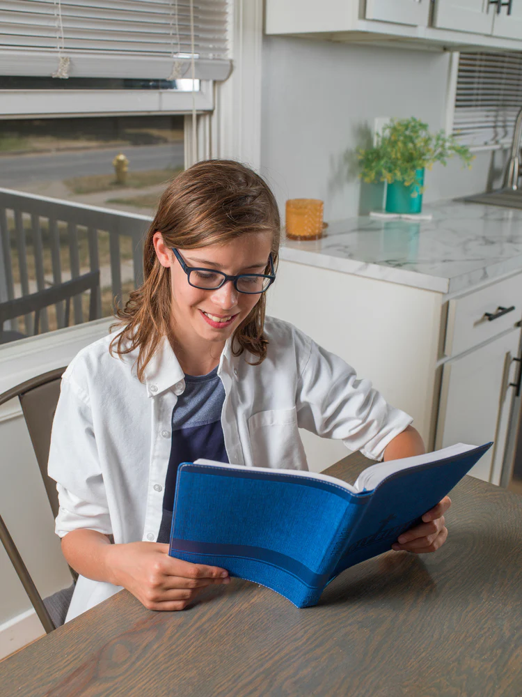 NIV, Bible for Kids, Large Print, Red Letter Edition, Comfort Print: Thinline Edition - Image 8