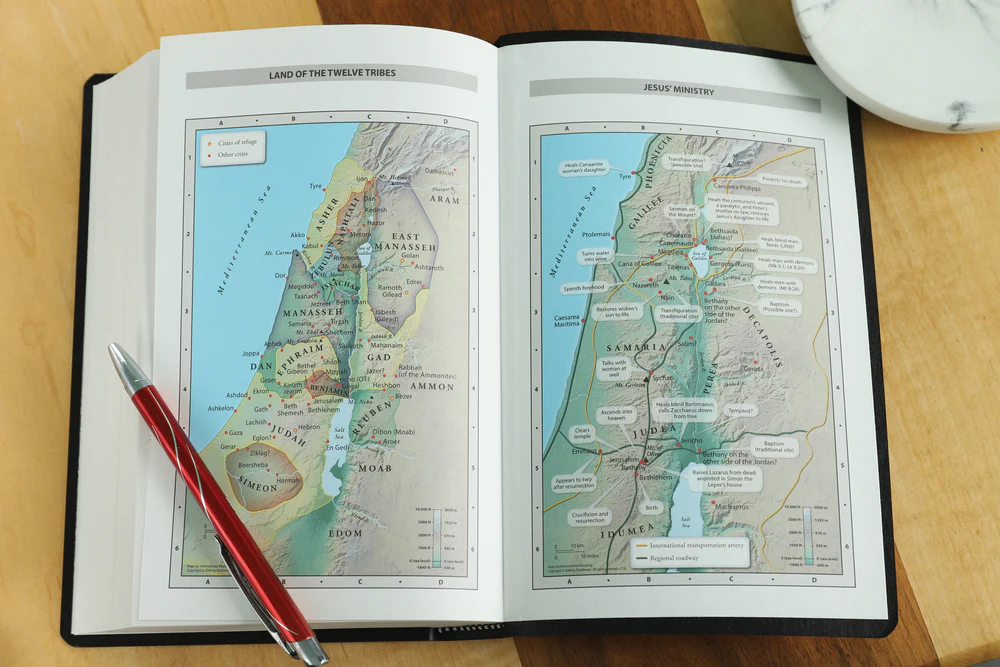 NIV, Gift and Award Bible, Leather-Look, Red Letter Edition, Comfort Print - Image 10