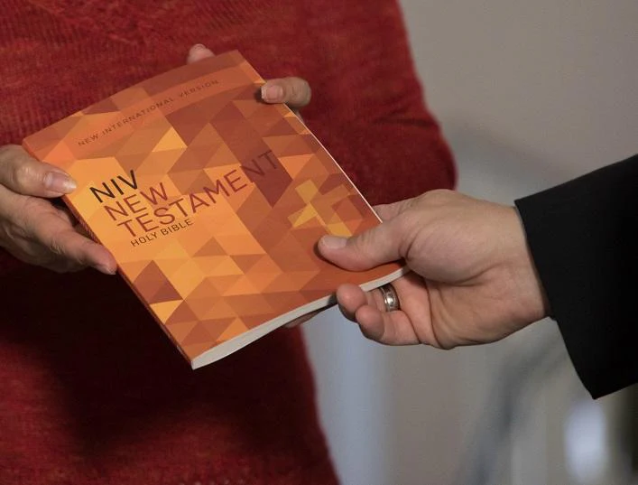 NIV, Outreach New Testament for Kids, Paperback - Image 29