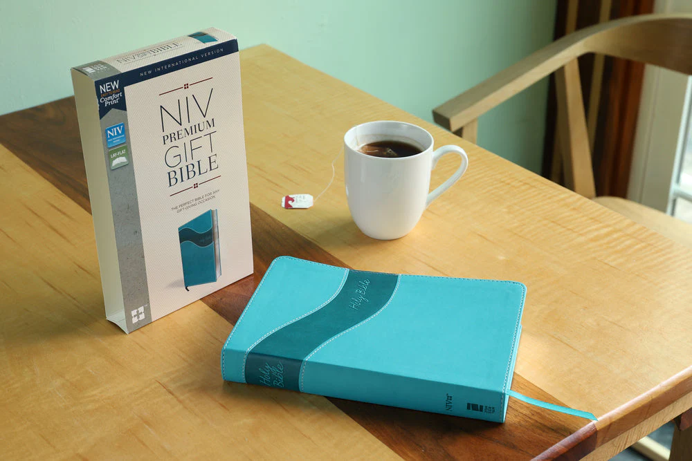 NIV, Premium Gift Bible, Red Letter Edition, Comfort Print: The Perfect Bible for Any Gift-Giving Occasion - Image 20