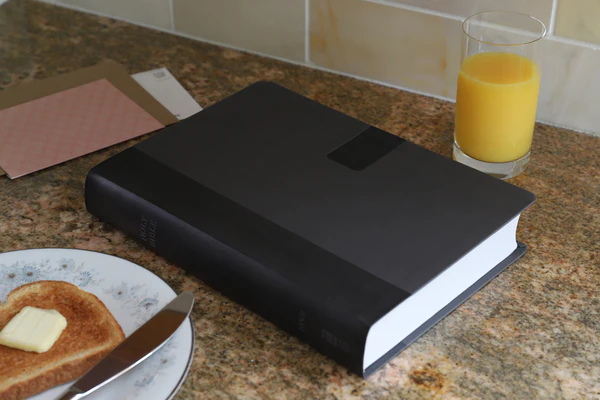 NIV, Super Giant Print Reference Bible, Red Letter Edition, Comfort Print - Image 13