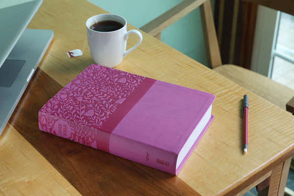 NIV, Super Giant Print Reference Bible, Red Letter Edition, Comfort Print - Image 42