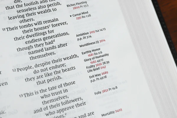 NIV, Thompson Chain-Reference Bible, Large Print, Red Letter Edition, Comfort Print - Image 16